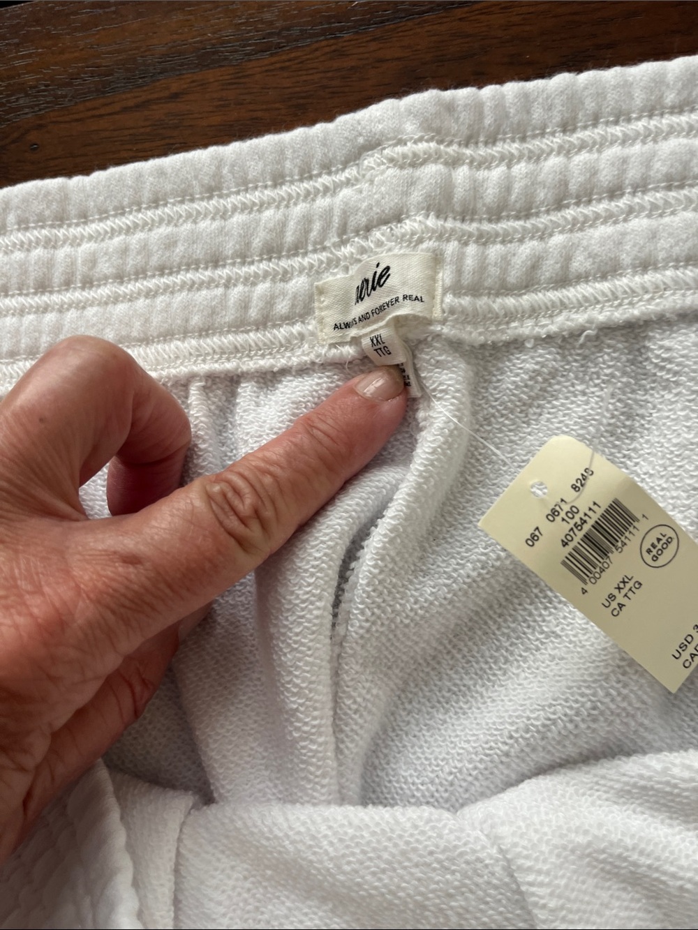 Woman’s Aerie Athletic Shorts- Elastic-Waist, pockets- ultimate comfort! - Picture 4 of 6
